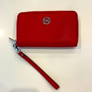 LIKE NEW | Authentic Michael Kors LG Phone Wristlet Wallet | Sangria